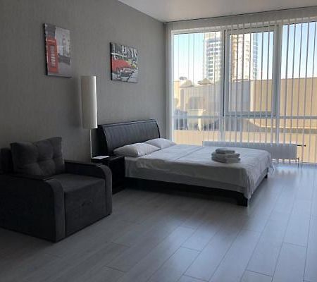 דירות קייב Apartmant In Smart Plaza מראה חיצוני תמונה